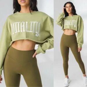 Vitality/Balance Athletica Warm Up Raw Hem Crew Neck Sweatshirt Women's Size M